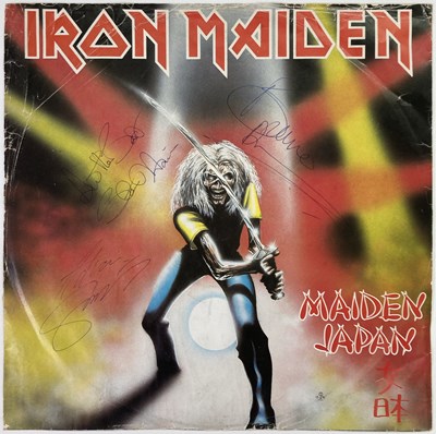 Lot 320 - IRON MAIDEN - SIGNED 12".
