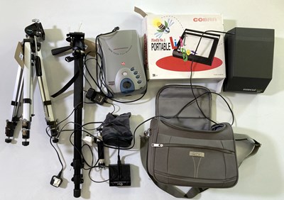 Lot 111 - PHOTOGRAPHY EQUIPMENT.