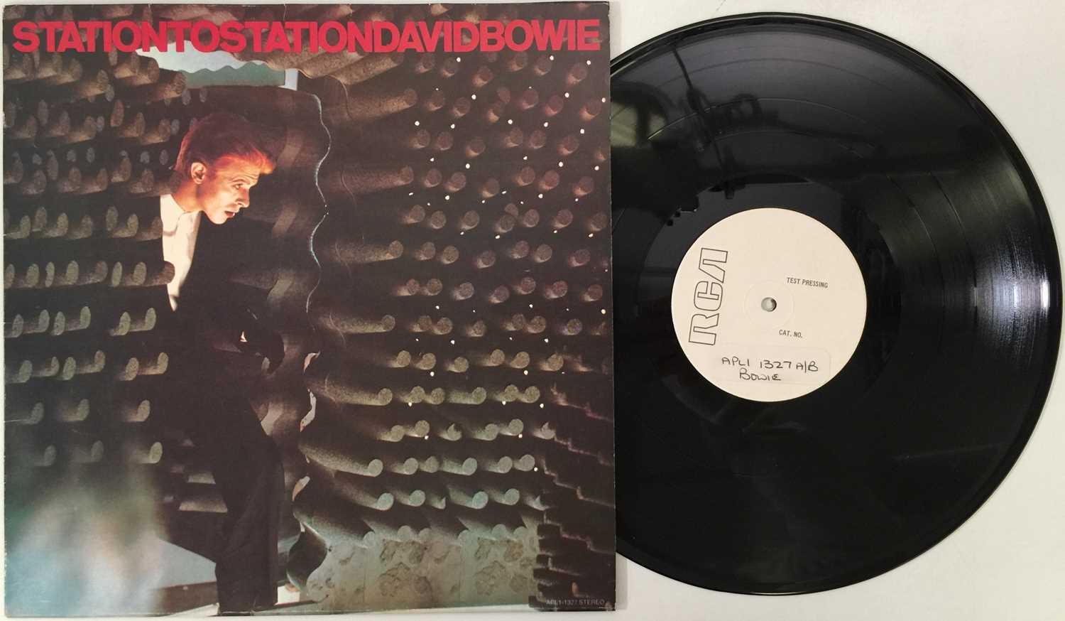 Lot 8 - DAVID BOWIE - STATION TO STATION LP (UK TEST PRESSING - RCA APL1 1327)
