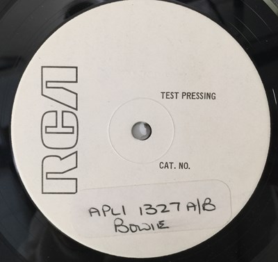Lot 8 - DAVID BOWIE - STATION TO STATION LP (UK TEST PRESSING - RCA APL1 1327)