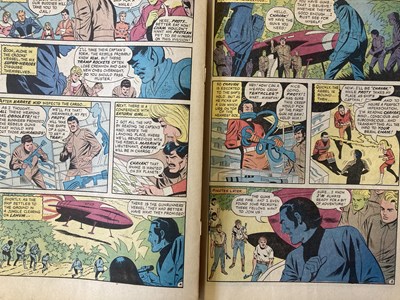 Lot 9 - SUPERMAN / SUPERBOY COMICS