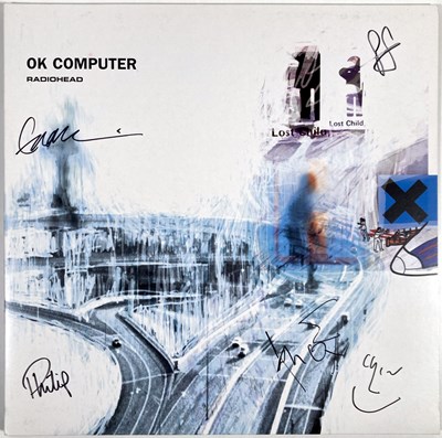 Lot 261 - RADIOHEAD - OK COMPUTER LP (ORIGINAL UK FULLY SIGNED COPY).