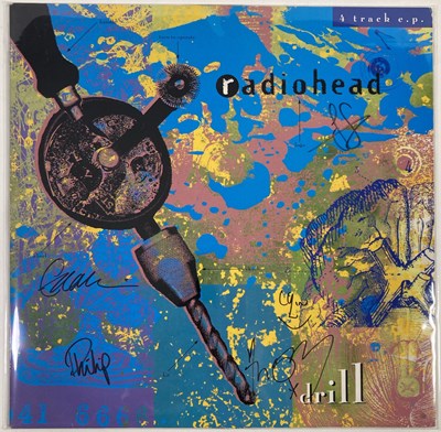 Lot 262 - RADIOHEAD - DRILL EP (ORIGINAL UK FULLY SIGNED COPY)