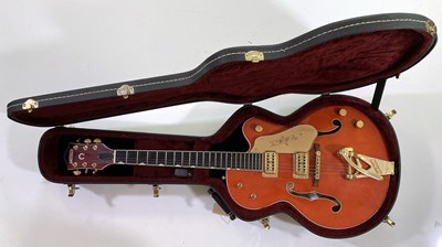 Lot 24 - GRETSCH CHET ATKINS G6120.