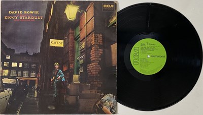 Lot 32 - DAVID BOWIE - LP PACK