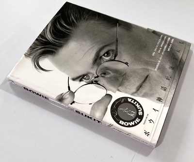 Lot 116 - DAVID BOWIE - MASAYOSHI SUKITA - KI BOOK.
