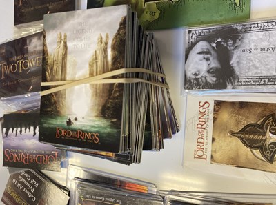 Lot 38 - LORD OF THE RINGS COLLECTABLES