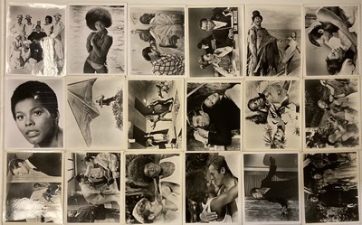 Lot 70 - JAMES BOND - LIVE AND LET DIE FILM STILLS
