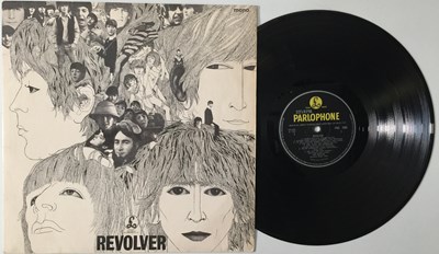 Lot 32 - THE BEATLES - REVOLVER LP (UK WITH DRAWN MIX - PMC 7009)