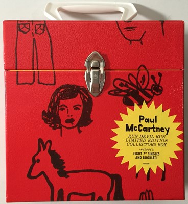 Lot 11 - PAUL MCCARTNEY - RUN DEVIL RUN (LIMITED EDITION 7" BOX SET - 5232291).
