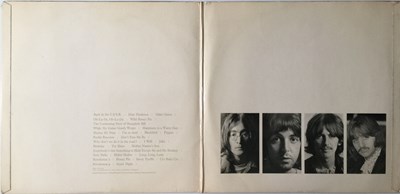 Lot 19 - THE BEATLES - WHITE ALBUM LP (ORIGINAL UK 'ROCKY RACOON' MISPRINT COPY - STEREO PCS 7067/8)