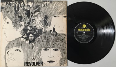 Lot 83 - THE BEATLES - REVOLVER/WHITE ALBUM (ORIGINAL UK PRESSING COPIES)