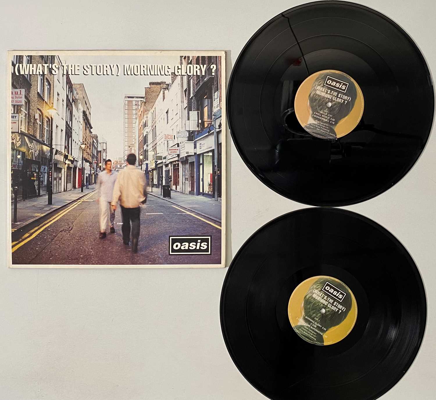 Lot 86 - OASIS - (WHAT'S THE STORY) MORNING GLORY LP (UK DAMONT ORIGINAL - CRELP 189)