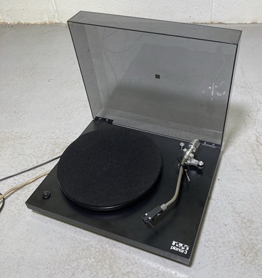 Lot 8 - REGA PLANAR 3 TURNTABLE WITH CORAL MC-81 CARTRIDGE.