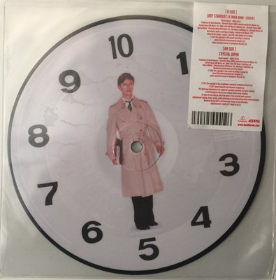 Lot 824 - DAVID BOWIE - LADY STARDUST C/W CRYSTAL JAPAN 7" (2017 JAPANESE RELEASE - DBISN 2017)