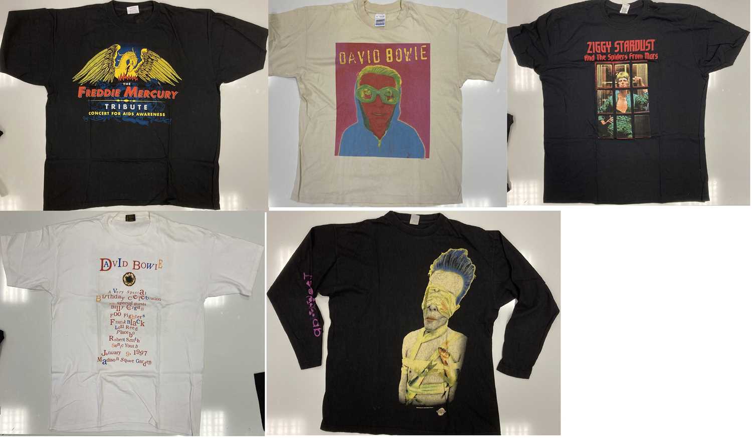 Lot 208 - DAVID BOWIE CLOTHING - T SHIRTS
