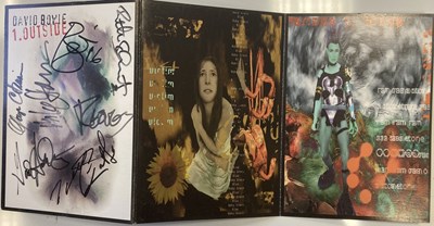 Lot 240 - DAVID BOWIE OUTSIDE POSTCARD SET SIGNED