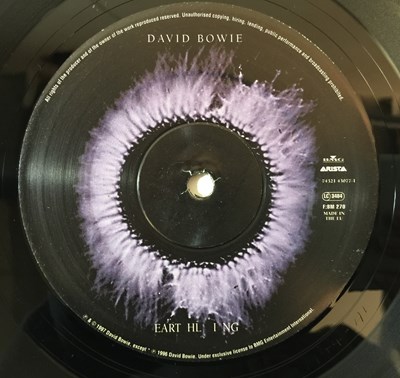 Lot 6 - DAVID BOWIE - EARTHLING - LP (74321 43077-1)