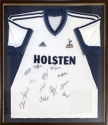 Lot 104 - TOTTENHAM HOTSPUR - A SIGNED 2001/02 HOME SHIRT.