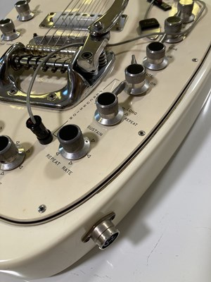 Lot 42 - VOX V251 GUITAR ORGAN.