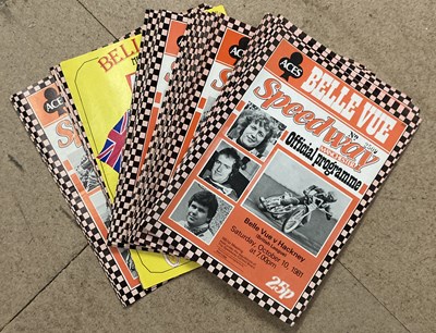 Lot 11 - SPORTS BOOKS, ANNUALS & MAGAZINES.