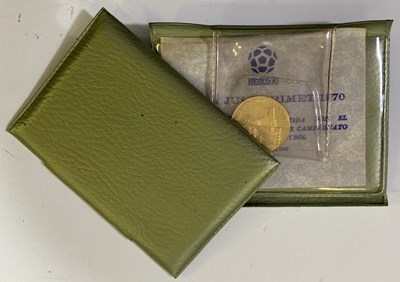 Lot 87 - FOOTBALL MEMORABILIA - WORLD CUP 1970 - RARE COMMEMORATIVE GOLD COIN.