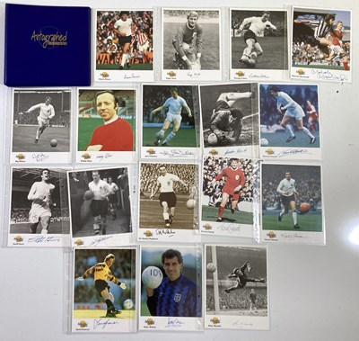 Lot 115 - FOOTBALL MEMORABILIA - FOOTBALLERS SIGNED.