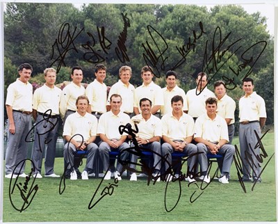 Lot 48 - GOLF MEMORABILIA - FULLY SIGNED EUROPEAN RYDER CUP TEAM PHOTO 1997.