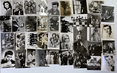 Lot 322 - ROCK AND ROLL / POP MUSIC - PRESS AND PROMO PHOTOS.