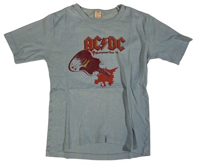 Lot 411 - AC/DC - AN ORIGINAL 1970S CONCERT T-SHIRT.