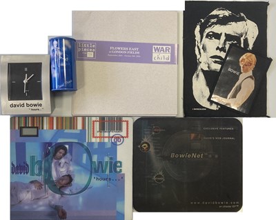 Lot 243 - DAVID BOWIE PROMO ITEMS.