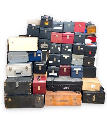 Lot 600D - 7" RECORD STORAGE BOXES.