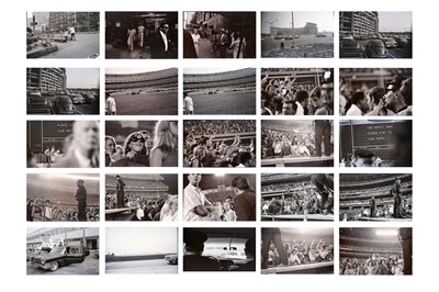 Lot 159 - THE BEATLES - PHOTOGRAPHS AND 296 NEGATIVES WITH COPYRIGHT - UNSEEN SHOTS C 1964/1965.