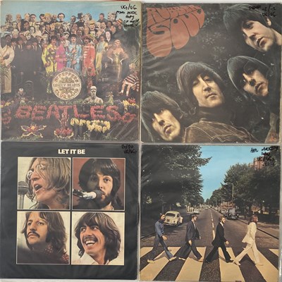 Lot 5 - THE BEATLES - LP PACK (BLACK/ YELLOW PARLOPHONE LABELS)