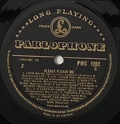 Lot 24 - THE BEATLES - PLEASE PLEASE ME LP (ORIGINAL UK MONO 'BLACK AND GOLD' PRESSING - PMC 1202).