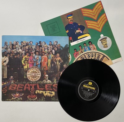 Lot 26 - THE BEATLES - SGT. PEPPER'S LONELY HEARTS CLUB BAND LP (ORIGINAL UK 'FOURTH PROOF' COPY - PMC 7027)