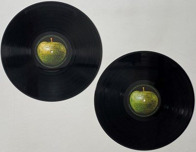 Lot 31 - THE BEATLES - WHITE ALBUM LP (UK MONO - NO EMI ON LABELS - NO: 0031754 - APPLE PMC 7068)