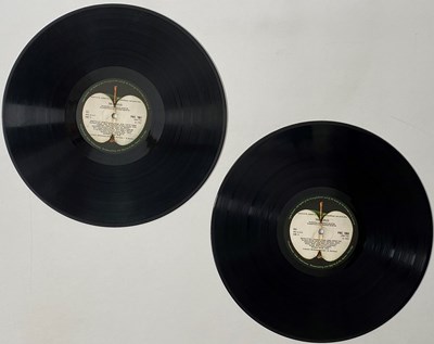 Lot 31 - THE BEATLES - WHITE ALBUM LP (UK MONO - NO EMI ON LABELS - NO: 0031754 - APPLE PMC 7068)