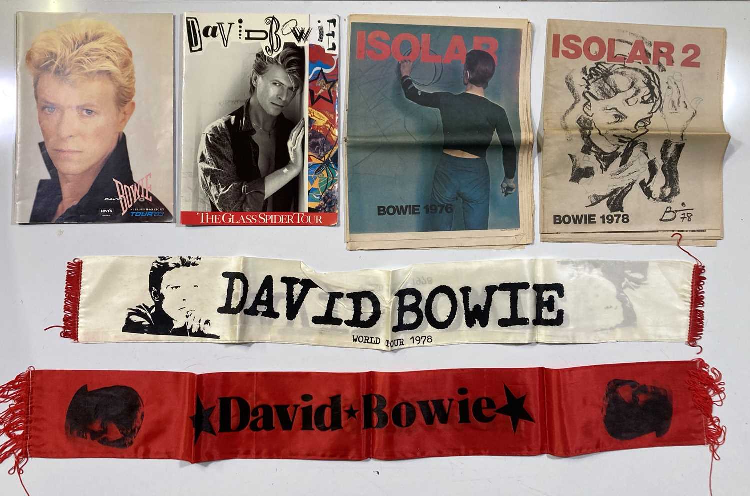 Lot 116 - DAVID BOWIE - CONCERT PROGRAMMES AND MEMORABILIA.