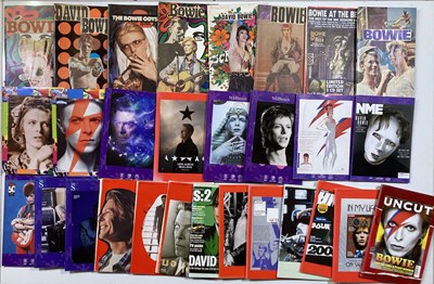 Lot 515 - DAVID BOWIE - SCRAPBOOK COLLECTION.