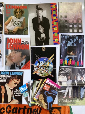 Lot 85 - THE BEATLES / PAUL MCCARTNEY / WINGS MEMORABILIA.