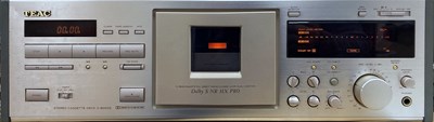 Lot 7 - TEAC STEREO CASSETTE DECK DOLBY S NR HX PRO V-8000S.