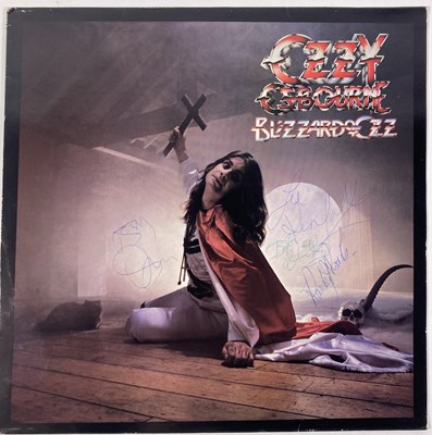Lot 286 - OZZY OSBOURNE - FULLY SIGNED BLIZZARD OF OZ LP.