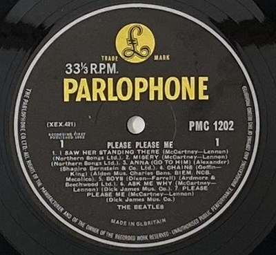 Lot 62 - THE BEATLES - PLEASE PLEASE ME LP (5TH UK MONO - PMC 1202 - SUPERB COPY)