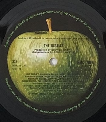 Lot 63 - THE BEATLES - WHITE ALBUM (ORIGINAL UK MONO COPY, PMC 7067/7068, NUMBER 0054434).