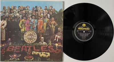 Lot 65 - THE BEATLES - SGT. PEPPER'S LONELY HEARTS CLUB BAND LP (ORIGINAL UK 'WIDE SPINE' STEREO COPY - PCS 7027).