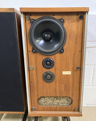 Lot 9 - B&W DM2 SPEAKERS PAIR.