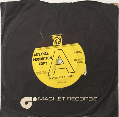 Lot 989 - THE KINKS - WATERLOO SUNSET (OG UK 7" PROMO - 7N 17321)