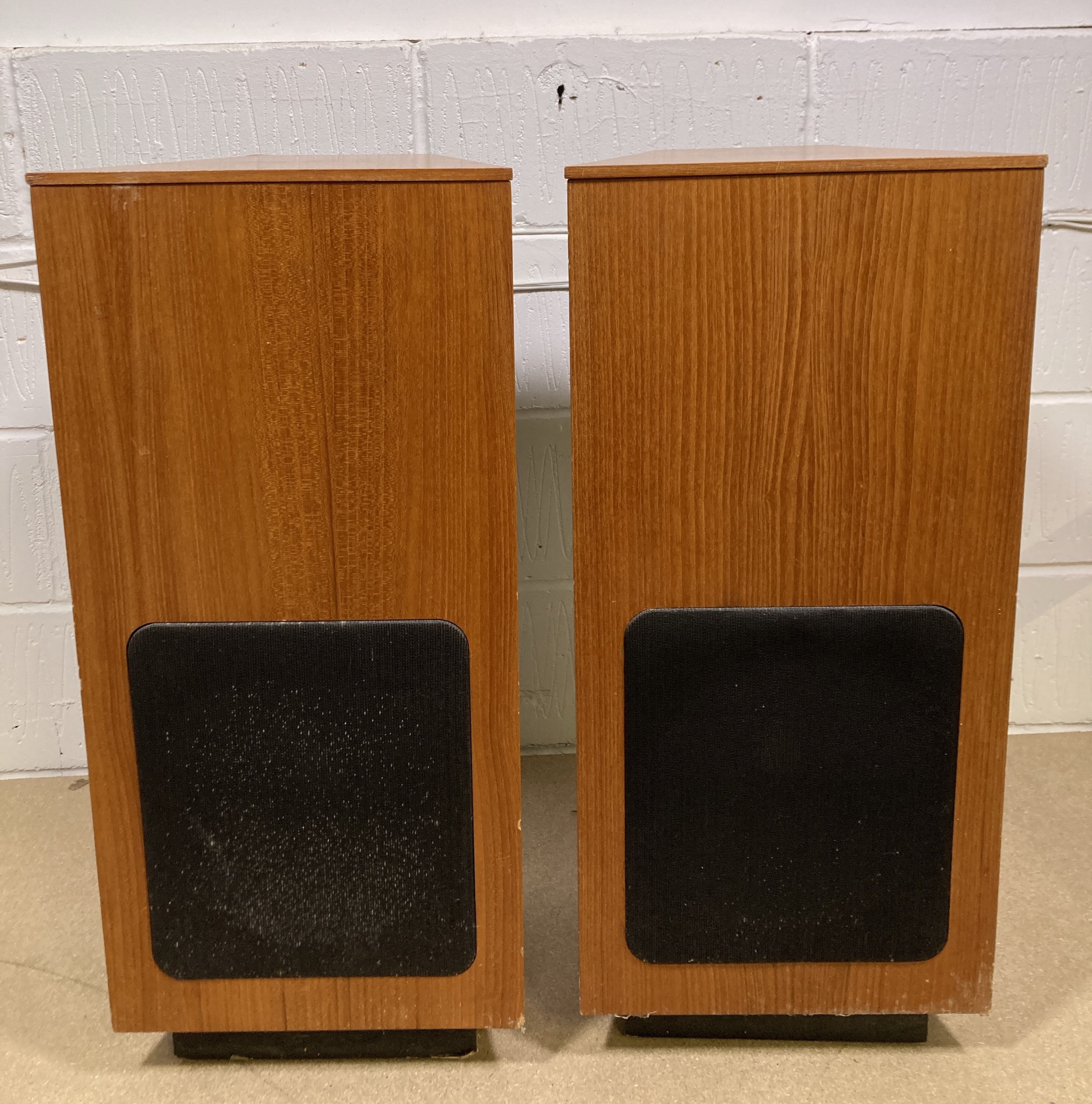 Lot 18 - PAIR OF GOODMANS DIMENSIONS 8 SPEAKERS.