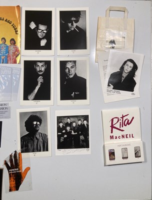 Lot 81 - PROMO ITEMS COLLECTION - R.E.M. / GENESIS / QUEEN.